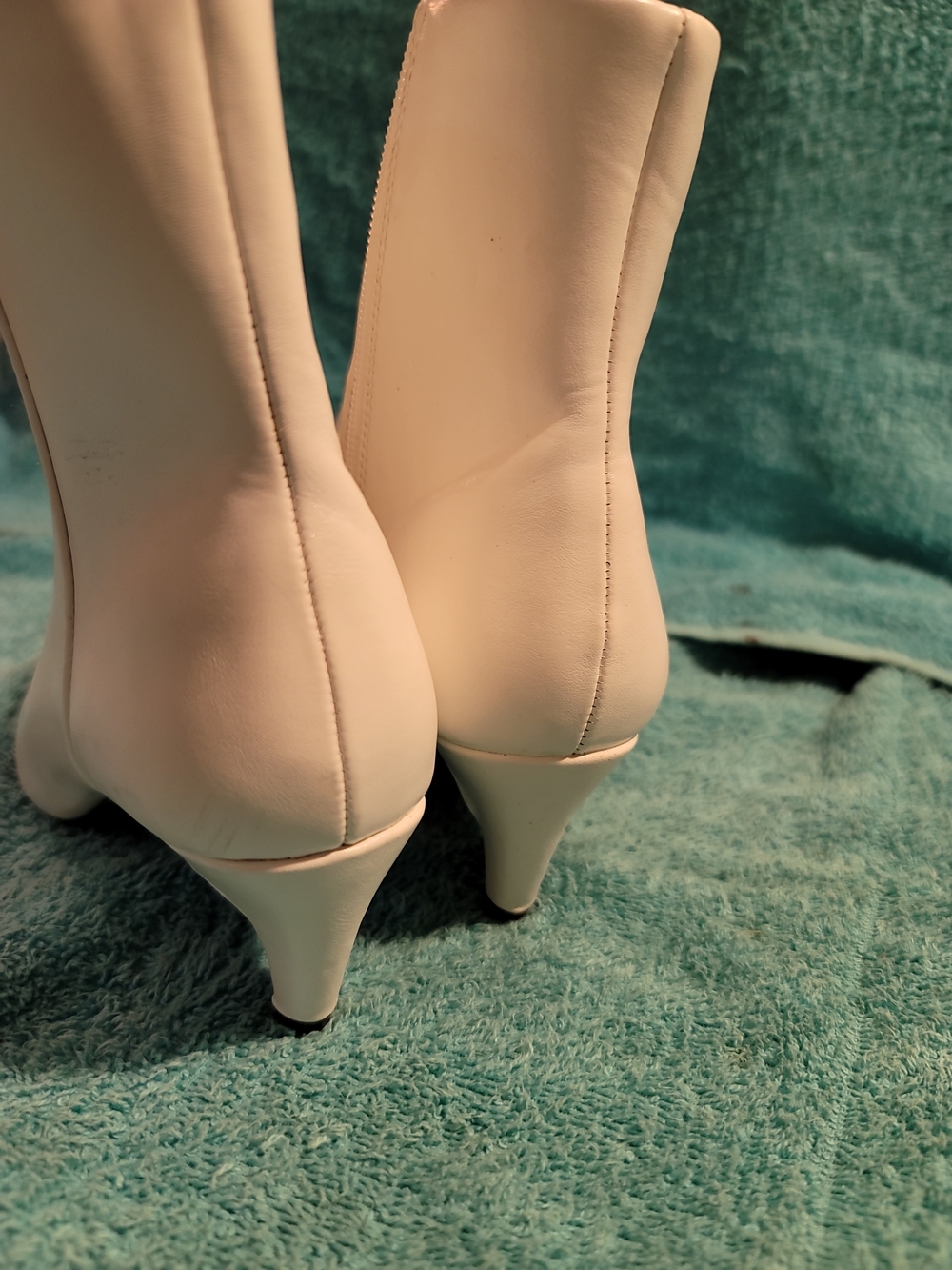 Women's Cream Pointed-Toe Ankle Boots - Picture 5 of 10
